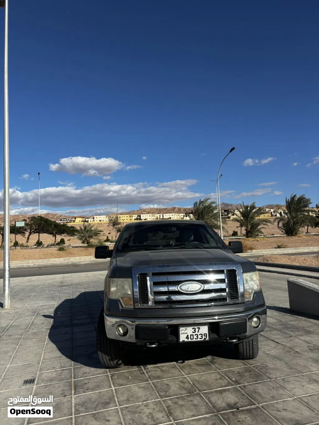 Ford F-150 Standard