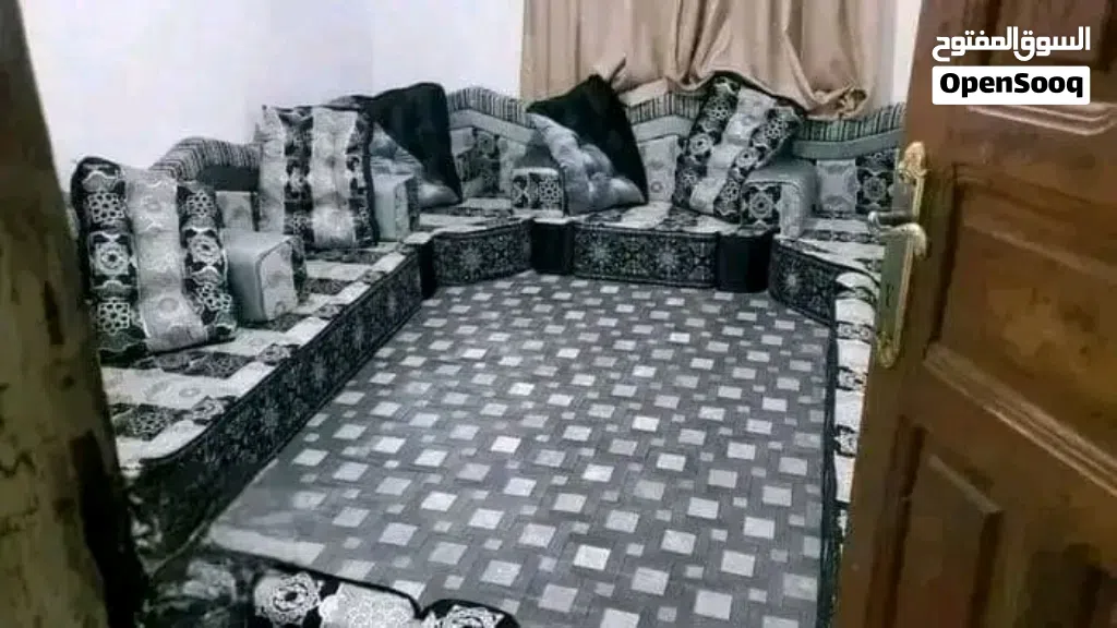 مجلس ضغط وصابي نظيف جدا 12 متر ب 160 الف نهايه
