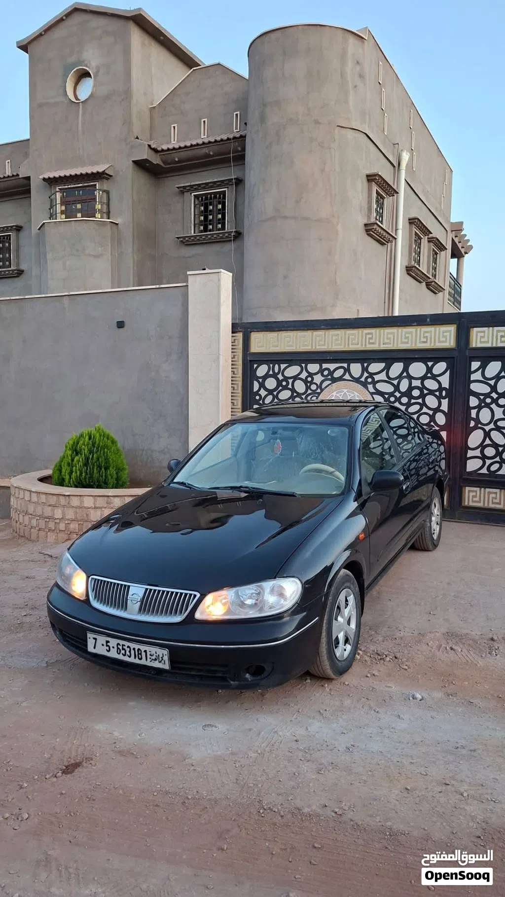 نيسان صني S