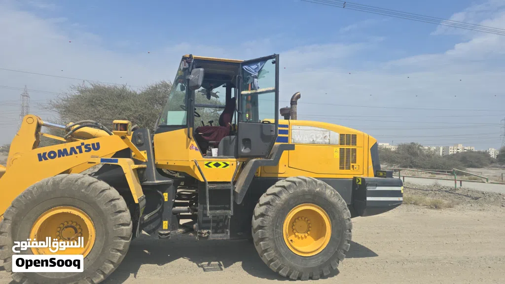 Komatsu 320/5