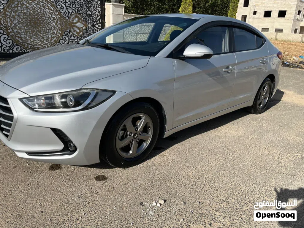Hyundai Avante Limited