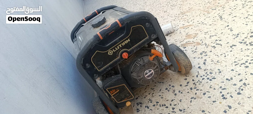 مولد كهرباء
