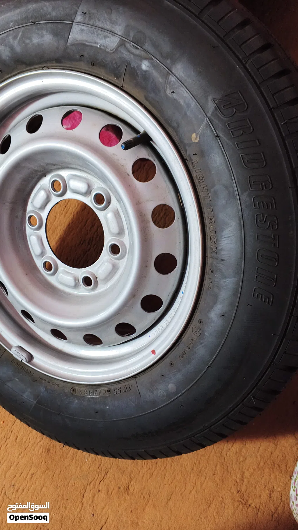 195R15C 8PR Tire with Steel Rim for Sale