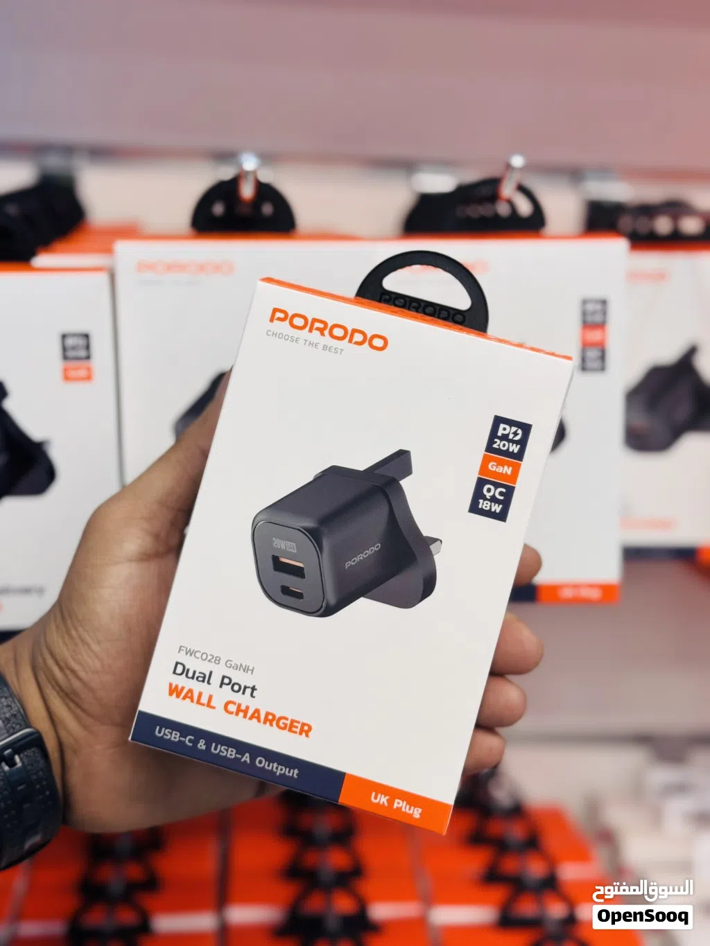 PORODO DUAL PORT WALL CHARGER شاحن USB-C 20w USB-A 18w