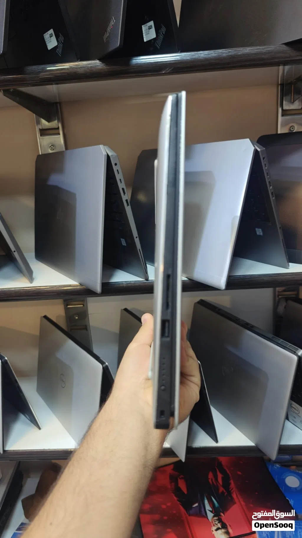 سلسلة حواسيب Dell XPS مصممة لتقديم أداء فائق وتجربة متميزة للمستخدمين المحترفين وصناع المحتوى. تتم