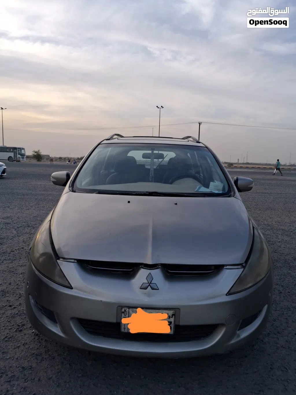 ميتسوبيشي جرانديز