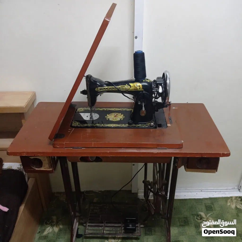 ماكينه خياطه ملابس نوع سنجر بحاله ممتازه بسعر مغري 50 قابل للتفاوض