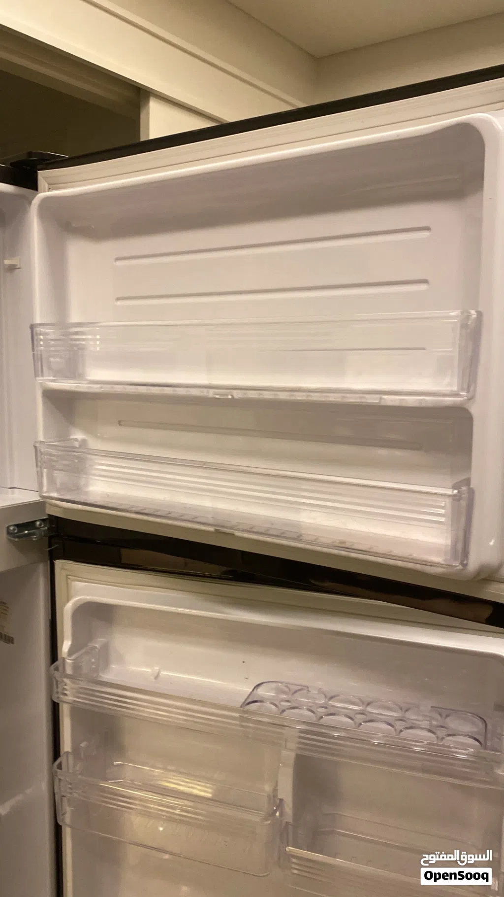 Sharp fridge - براد شارب للبيع