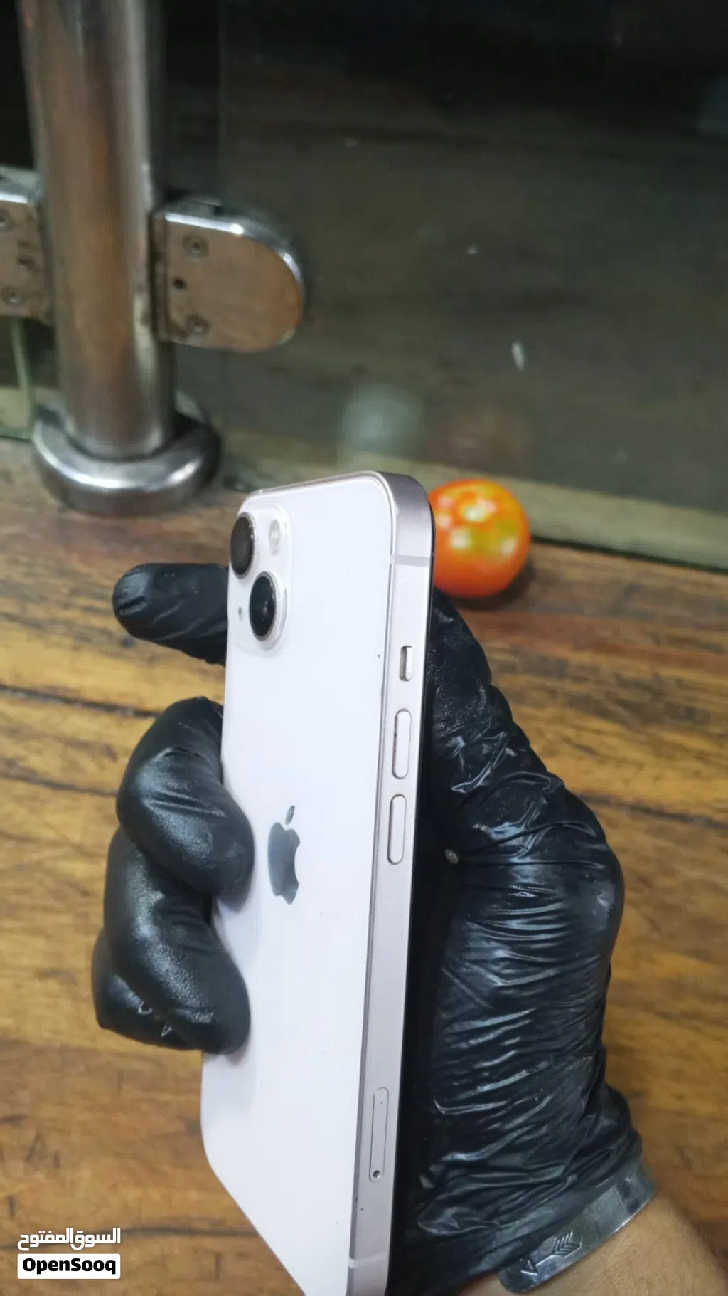 iPhone 13 عادي الجهاز وكالة ما شاء الله مغير شاشة وبطارية نوعيات كويسة الجهاز للبيع المستعجل