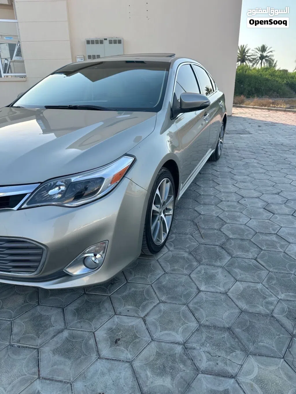 تويوتا افالون Limited