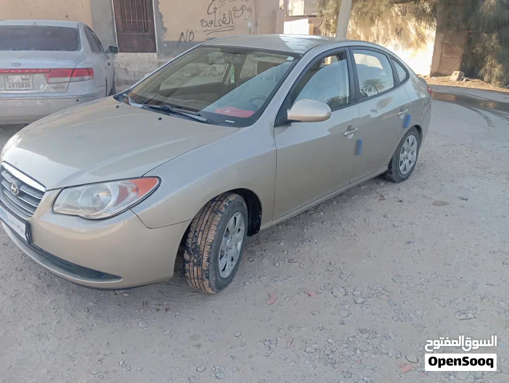 Hyundai Elantra Standard