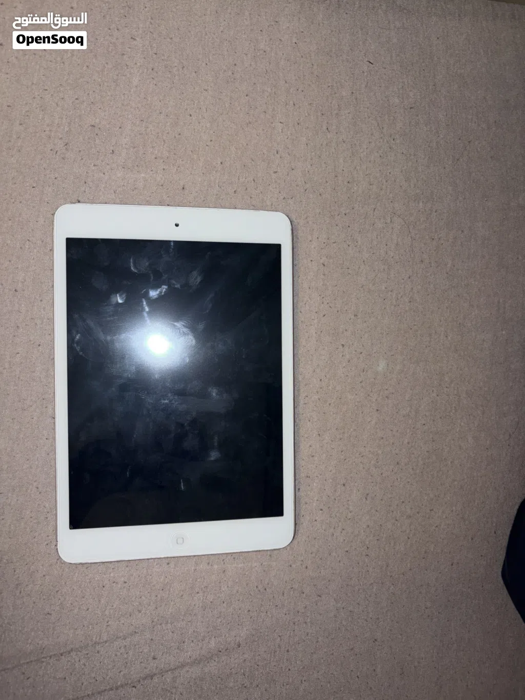 Apple iPad 5 128GB Used Excellent Condition 5.5-inch Screen with Charger