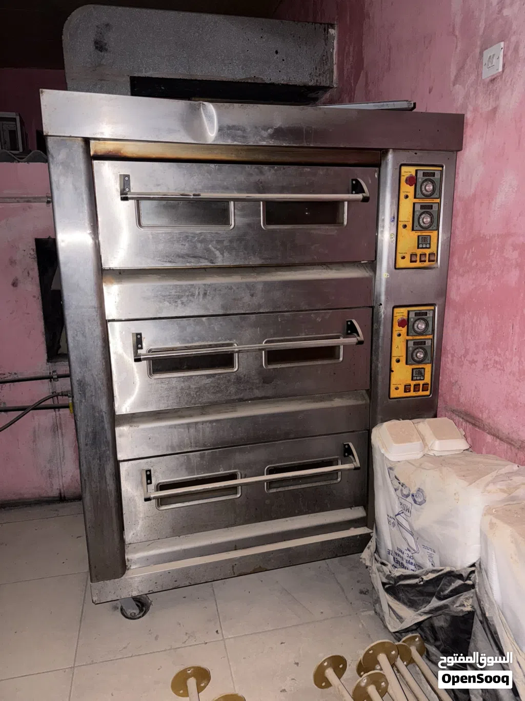 فرن كبير كرهباء وغاز ثلاثه طابق