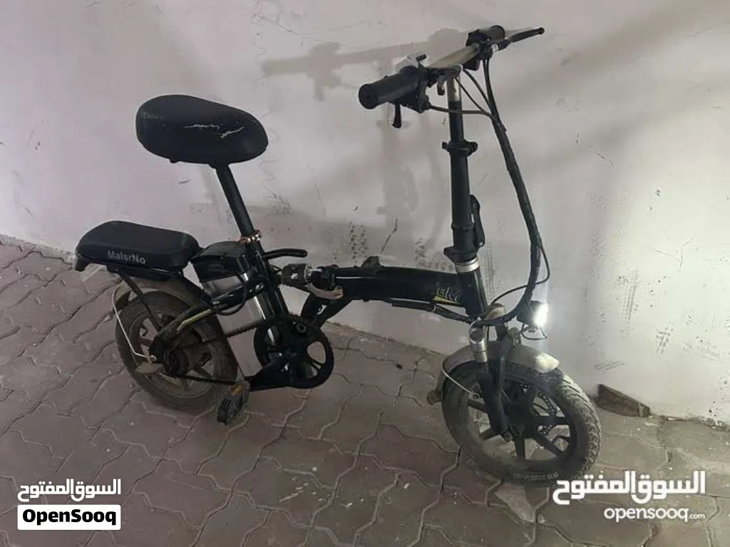 سكوتر كهربائي نوعيه ممتازه 53 قابل اقراء الوصف