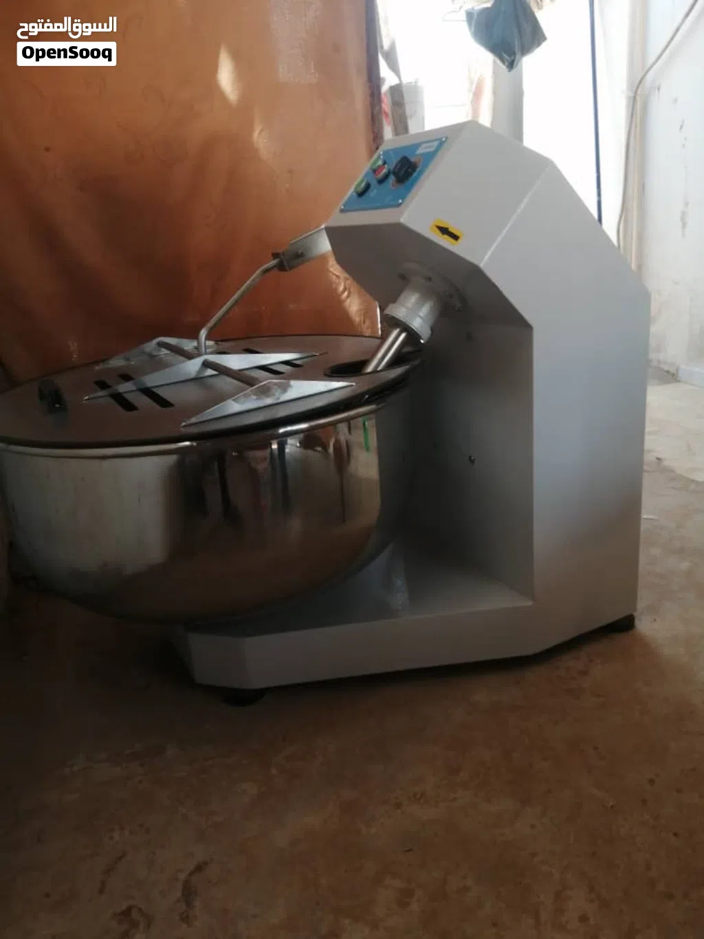 عجانة تركية سرعتين سعتها 75 لتر كهرباء 380 فولت