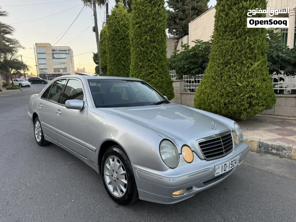 Mercedes Benz E-Class E 200