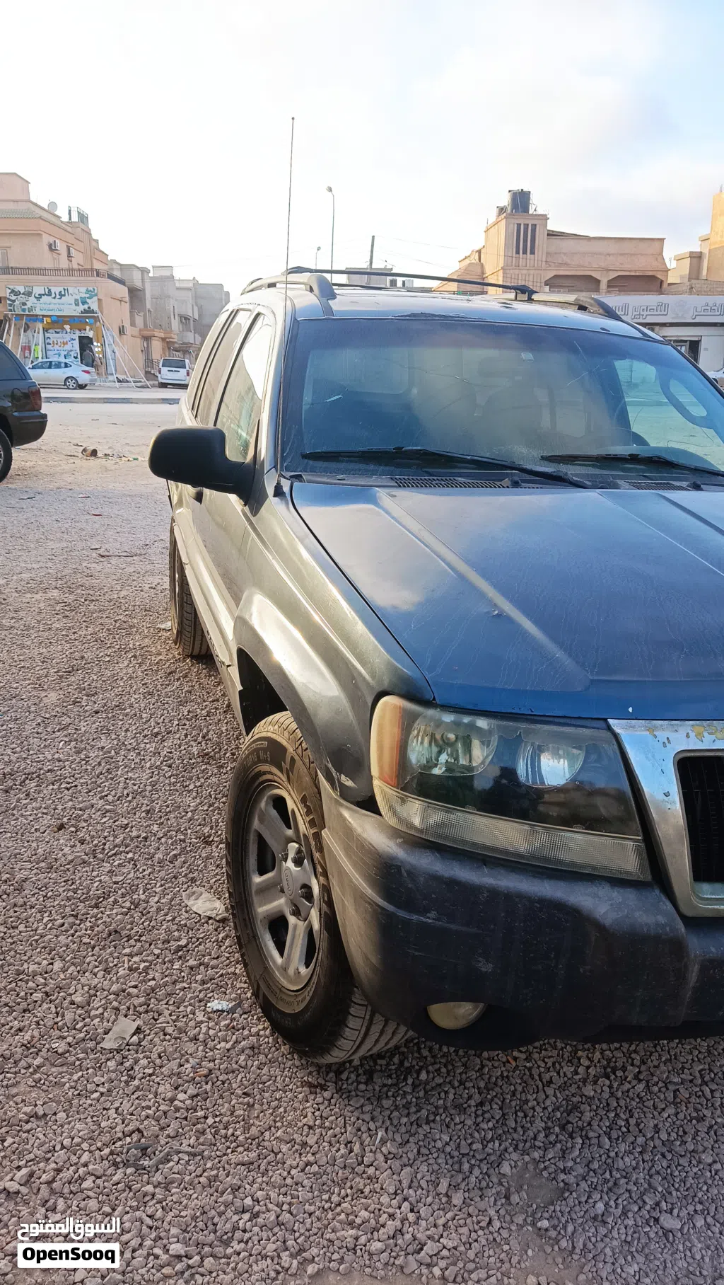 جيب جراند شيروكى Laredo