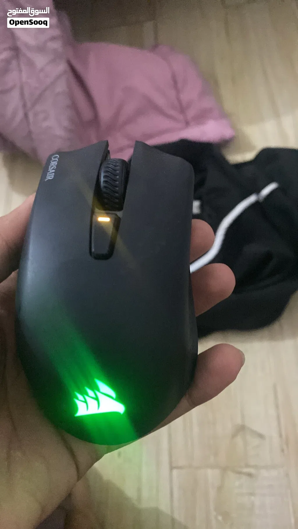والماوس من شركه CORSAIR الماوس يجي بلوتوث وايرلس نضافته 95/95بلميه