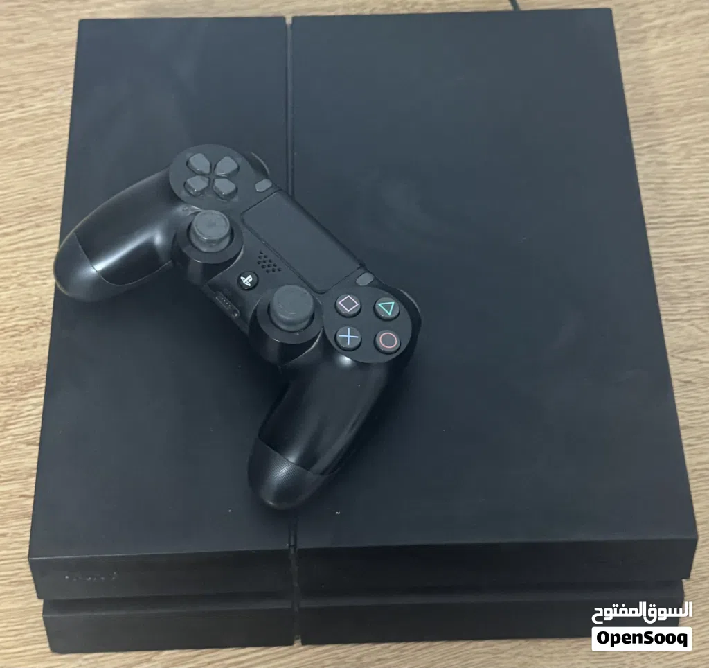 Ps4 نظيف مكفول 3 اشهر ولا بدو اشي للبيع