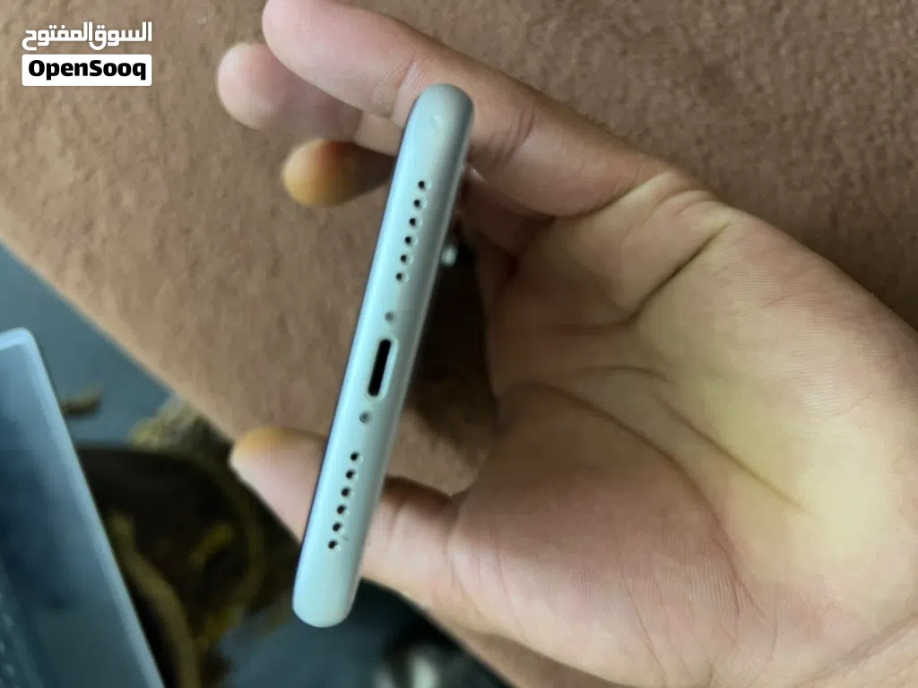 آيفون للبيع مستعمل نضيف