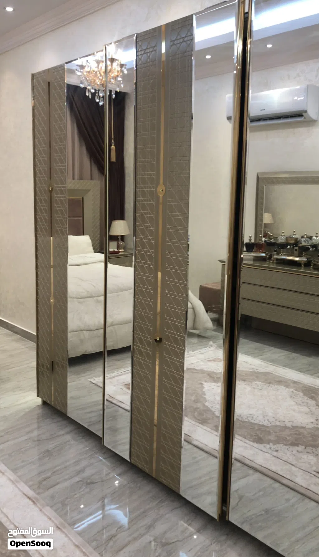 طقم غرفة نوم مستعمل بحالة جيدة