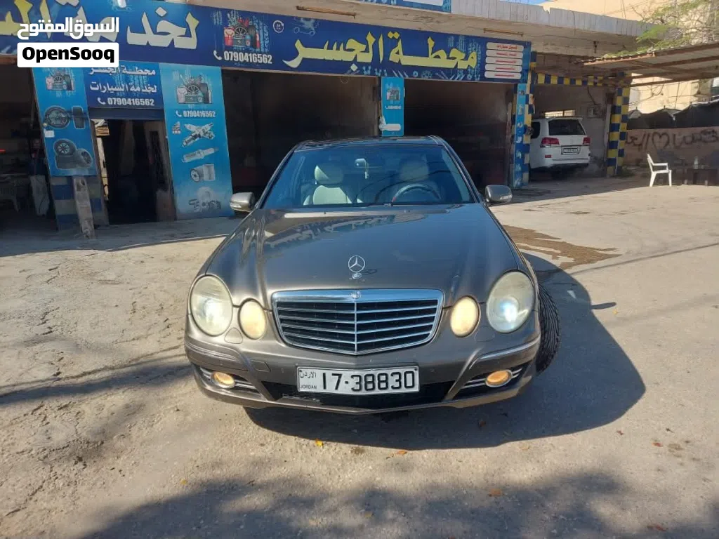 مرسيدس بنز الفئة-E E 200