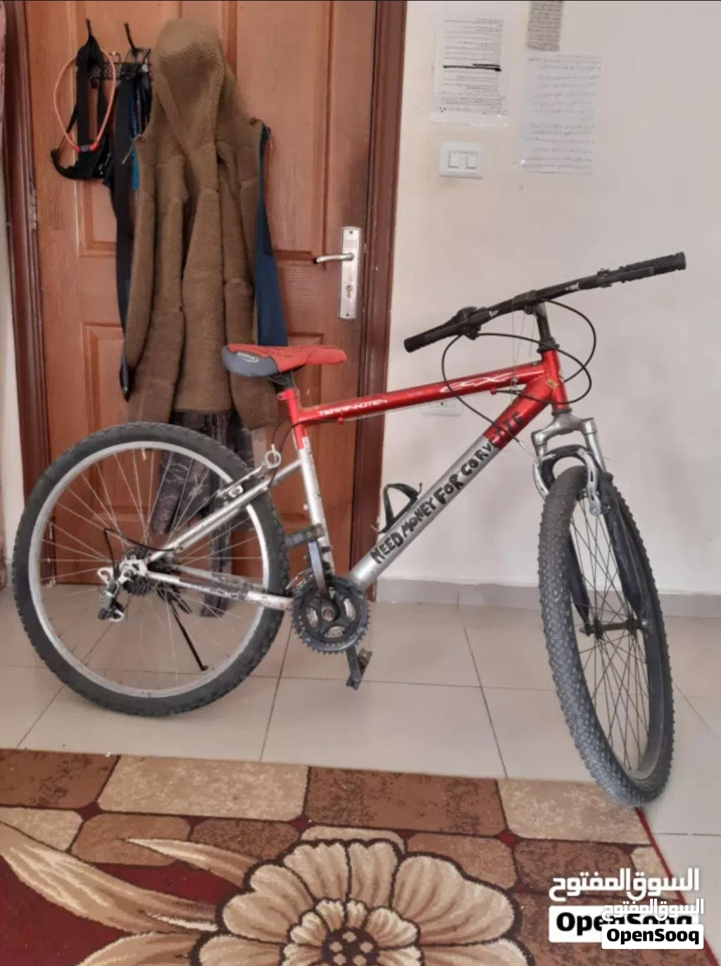 بسكليت رياضي (هايبرد) جنط 26 مجدد (يحتاج جنزير)