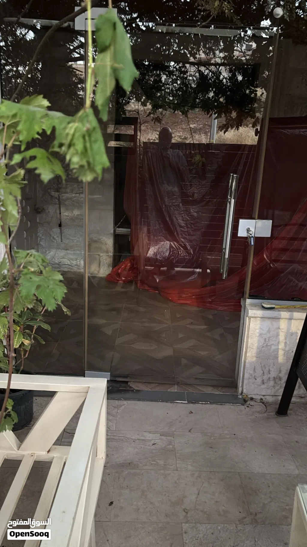 باب سيكوريت مع ماكنة و الواح زجاج
