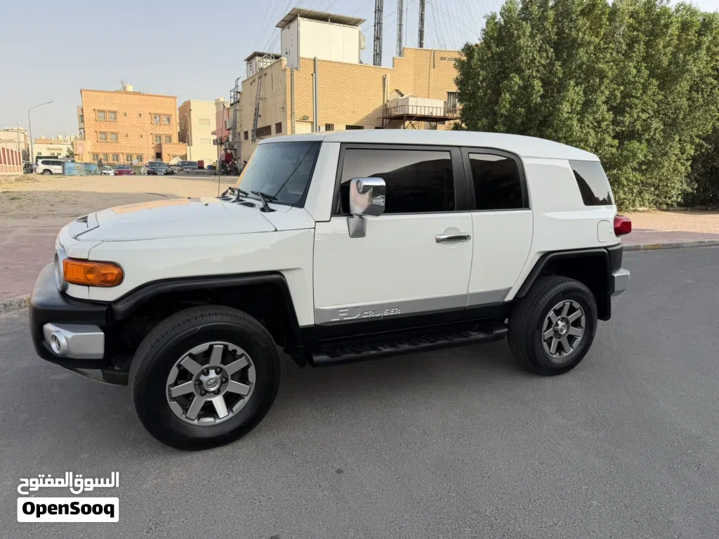 Toyota FJ Top