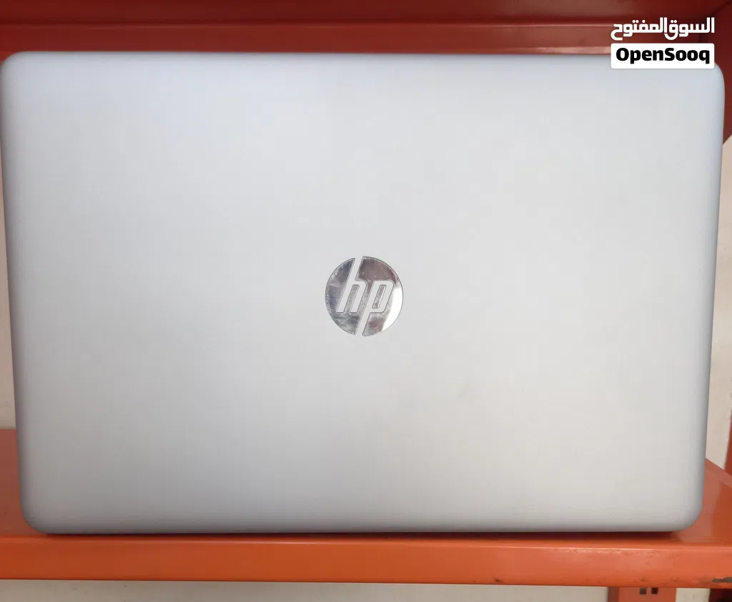 حجم الشاشة كبير 15.6 . hp .المعالج كور اي 5 الجيل 6 الهارد 256 ssd الرام 8