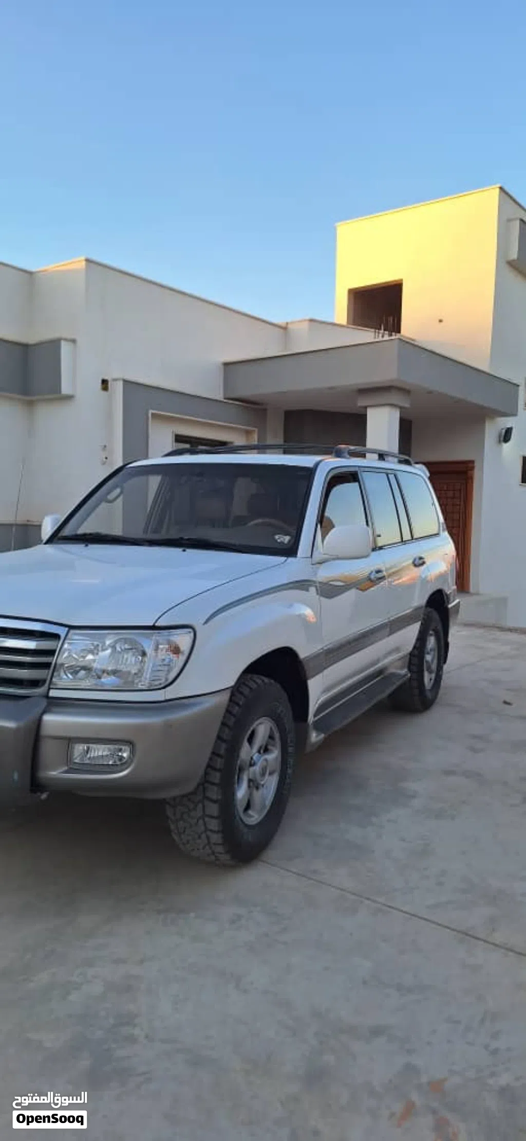 تويوتا لاند كروزر VXR