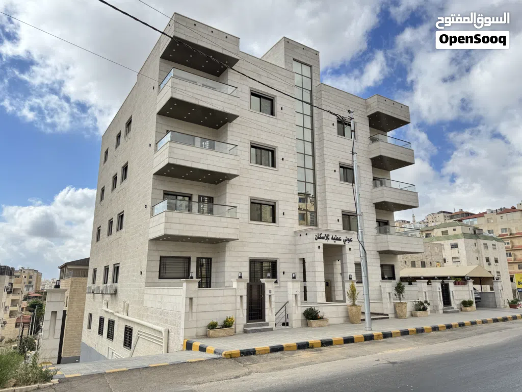 شقة طابق مكرر مميزه للبيع في ضاحية الرشيد طلوع الجاذبيه قرب دوار إقرأ من شركة عوني عطية للإسكان