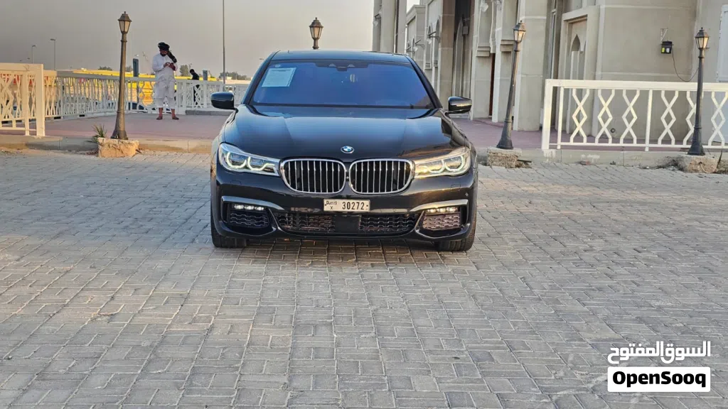 بي ام دبليو الفئة 7 750i