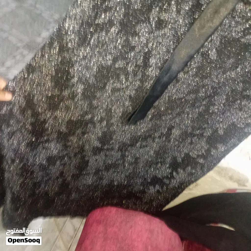 فستان سهرة انيق بلون فضي واسود