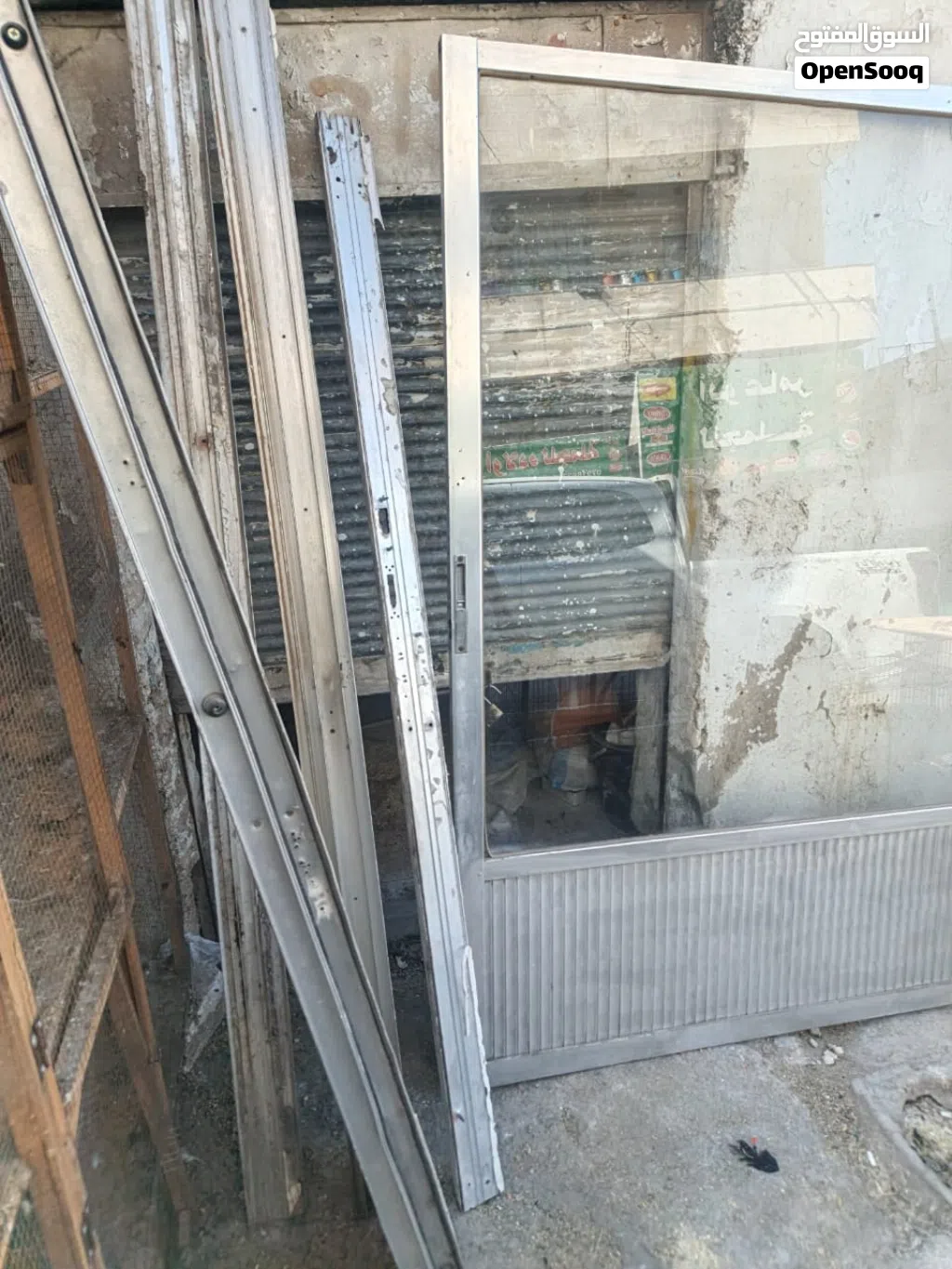 باب المنيوم سحاب مع غال