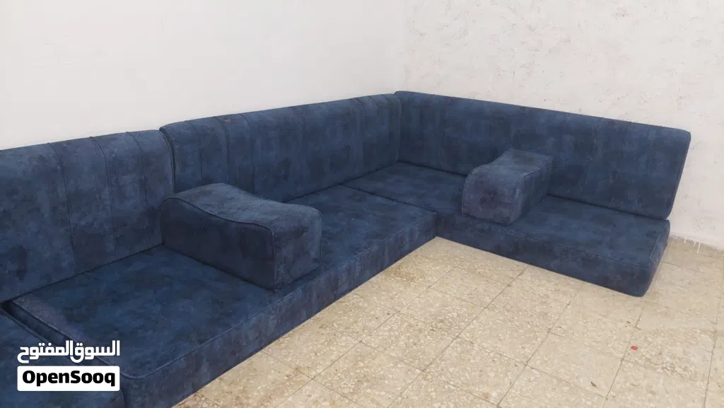 مجلس للبيع بداعي السفر استعمال خفيف