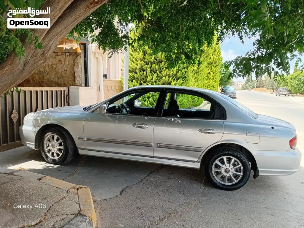 Hyundai Sonata Blue