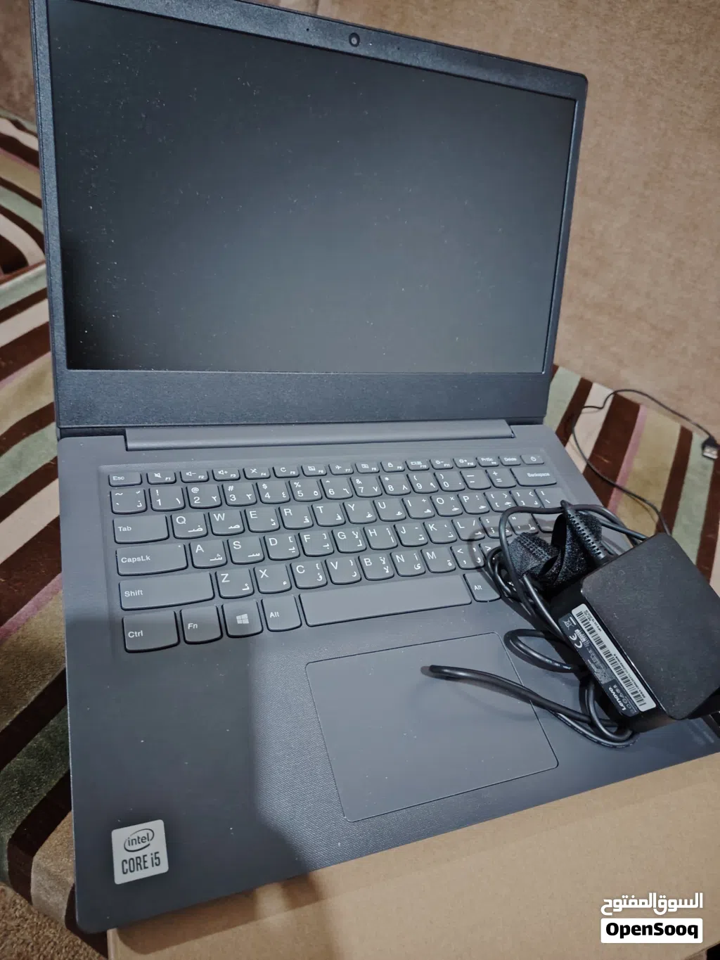 لابتوب شبه جديد للبيع