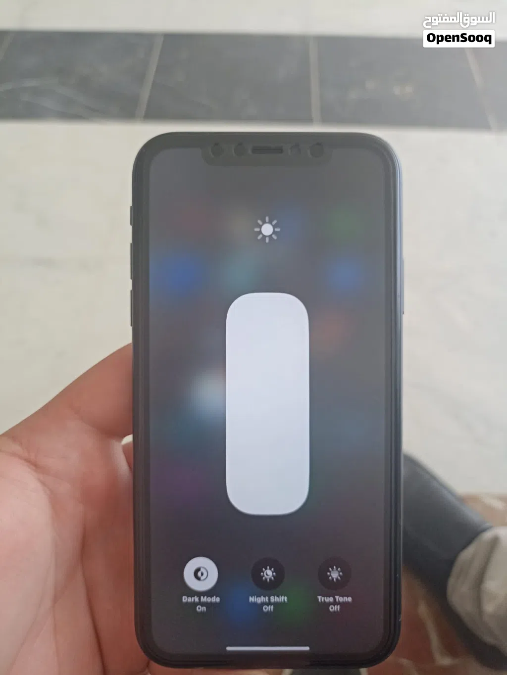 iPhone XR لا مفتوح ولا مصلح بطارية 84 اصلية مساحة تخزين 128 الهاتف لا يشتكي من شيء كل قطعة أصلية