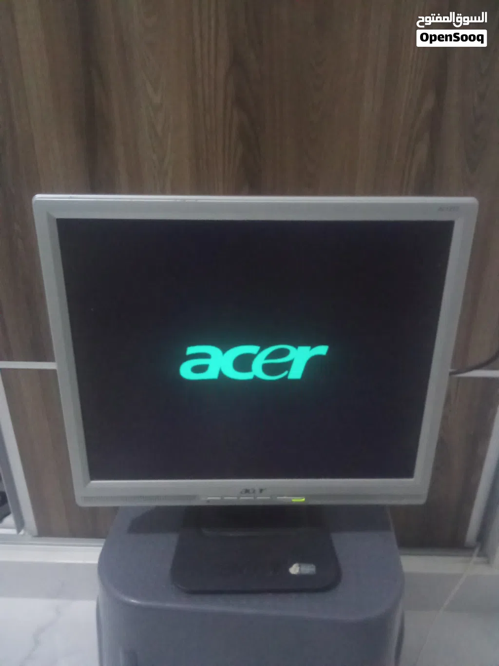 شاشة كمبيوتر بتزبط لطابعة او لابتوب نوعها ممتاز جدا وقوية نوعها acer