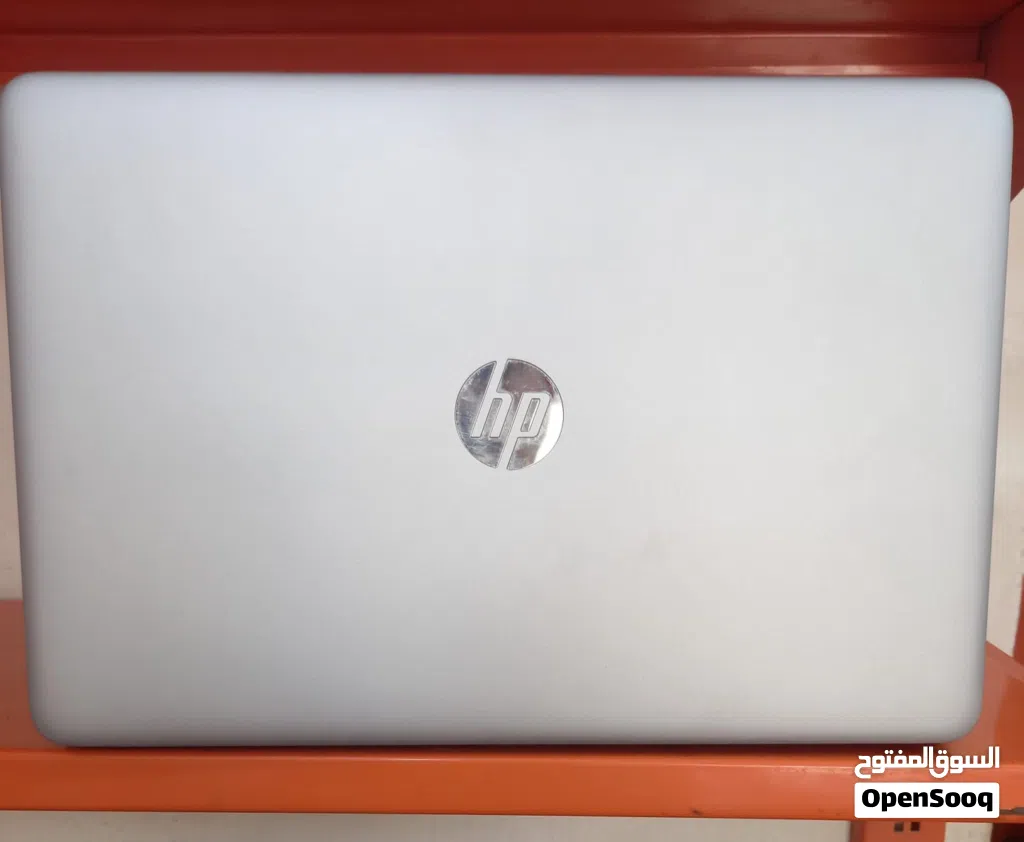 حجم الشاشة كبير 15.6 . hp . المعالج كور اي 5 الجيل 6 . الهارد 256 ssd الرام 8