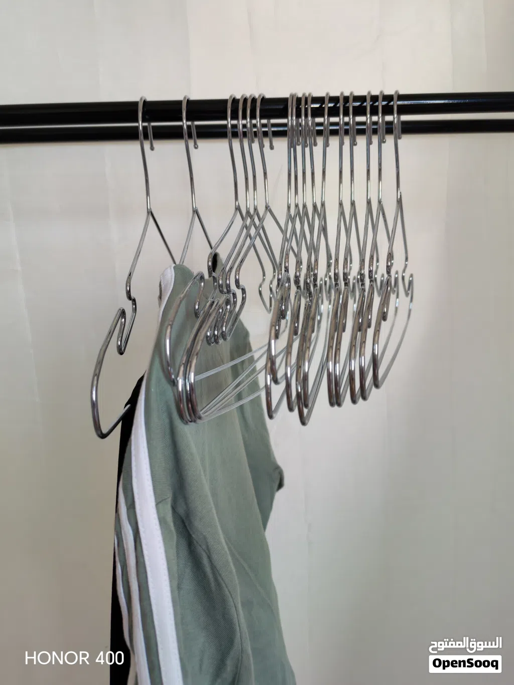 Clothes hanger