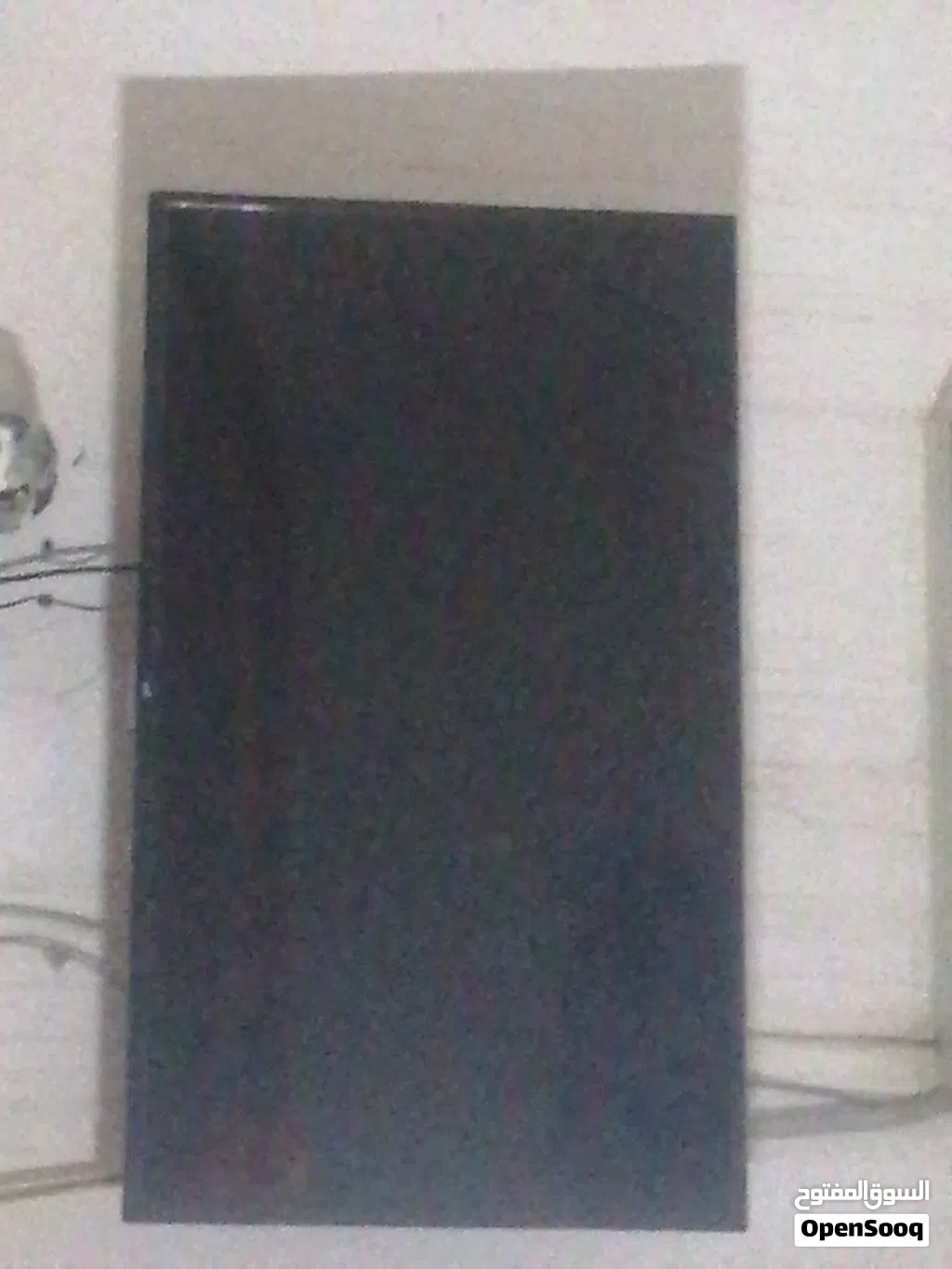 شاشة ELG مستعملة