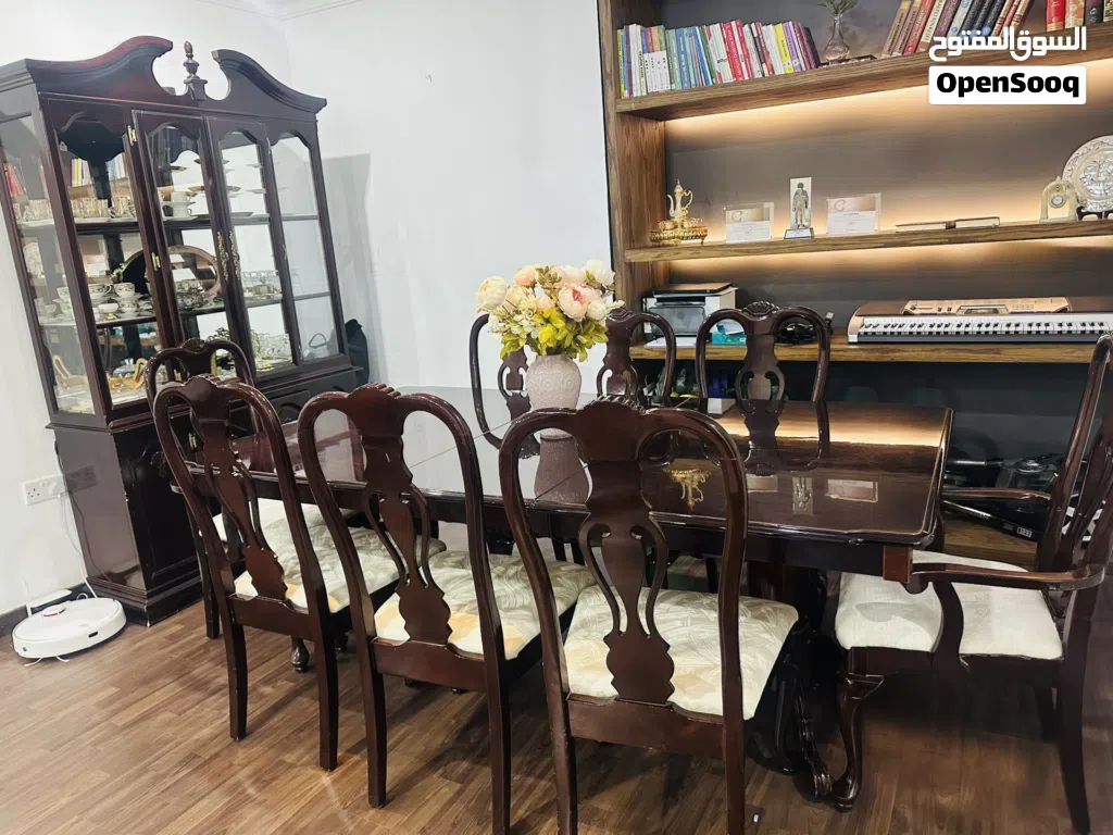 Dining table set+coffee table+showcase+rest chair