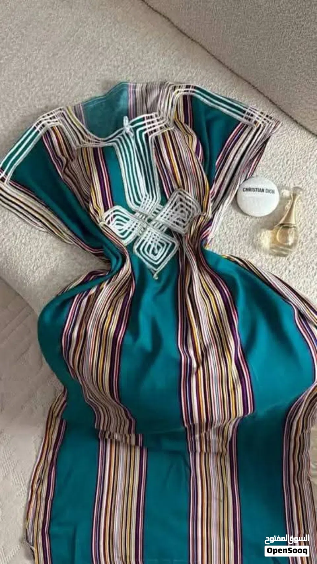 مخور اماراتي وقفاطين مغربية