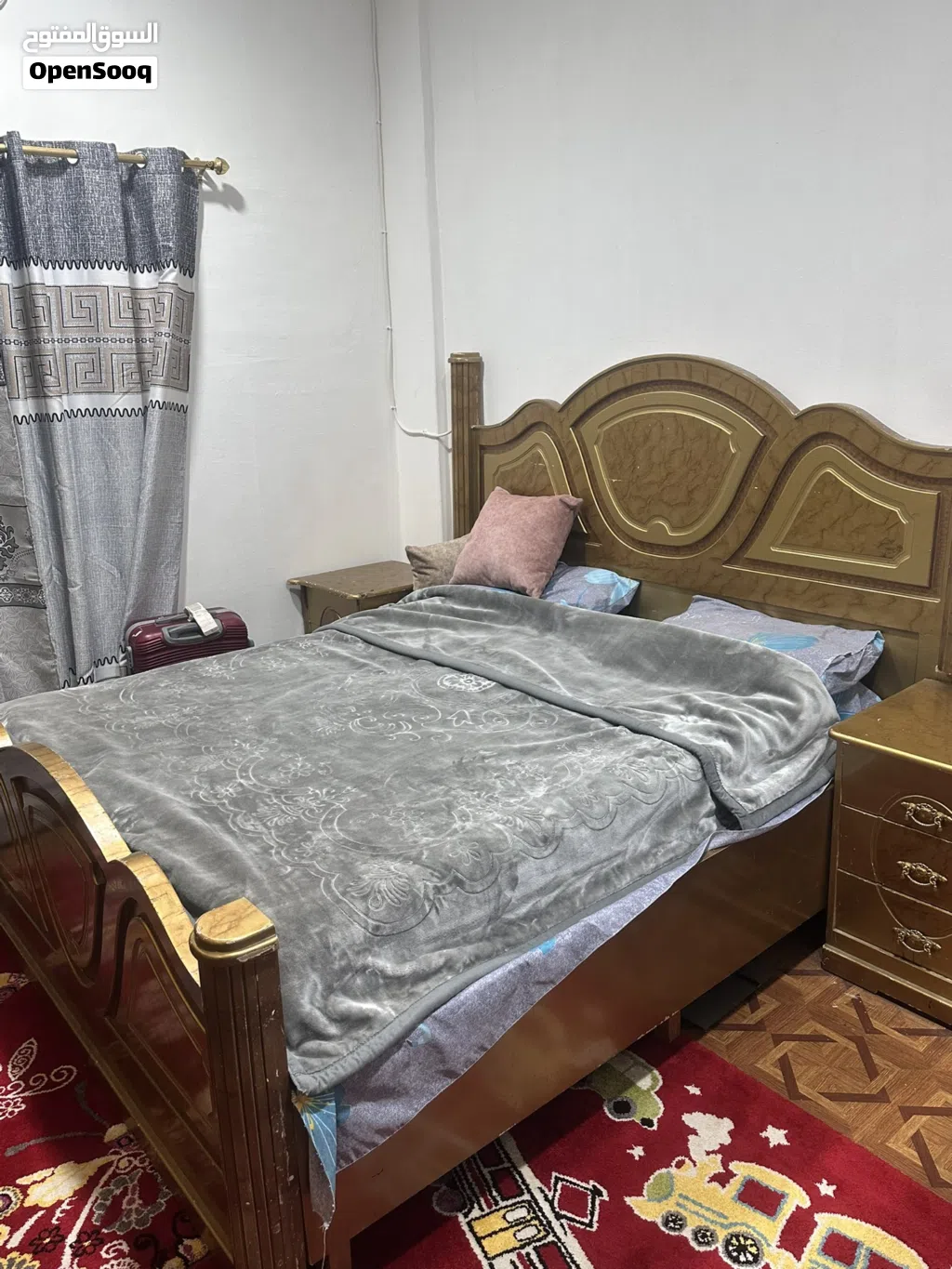 غرفة نوم كاملة بدون مقابل