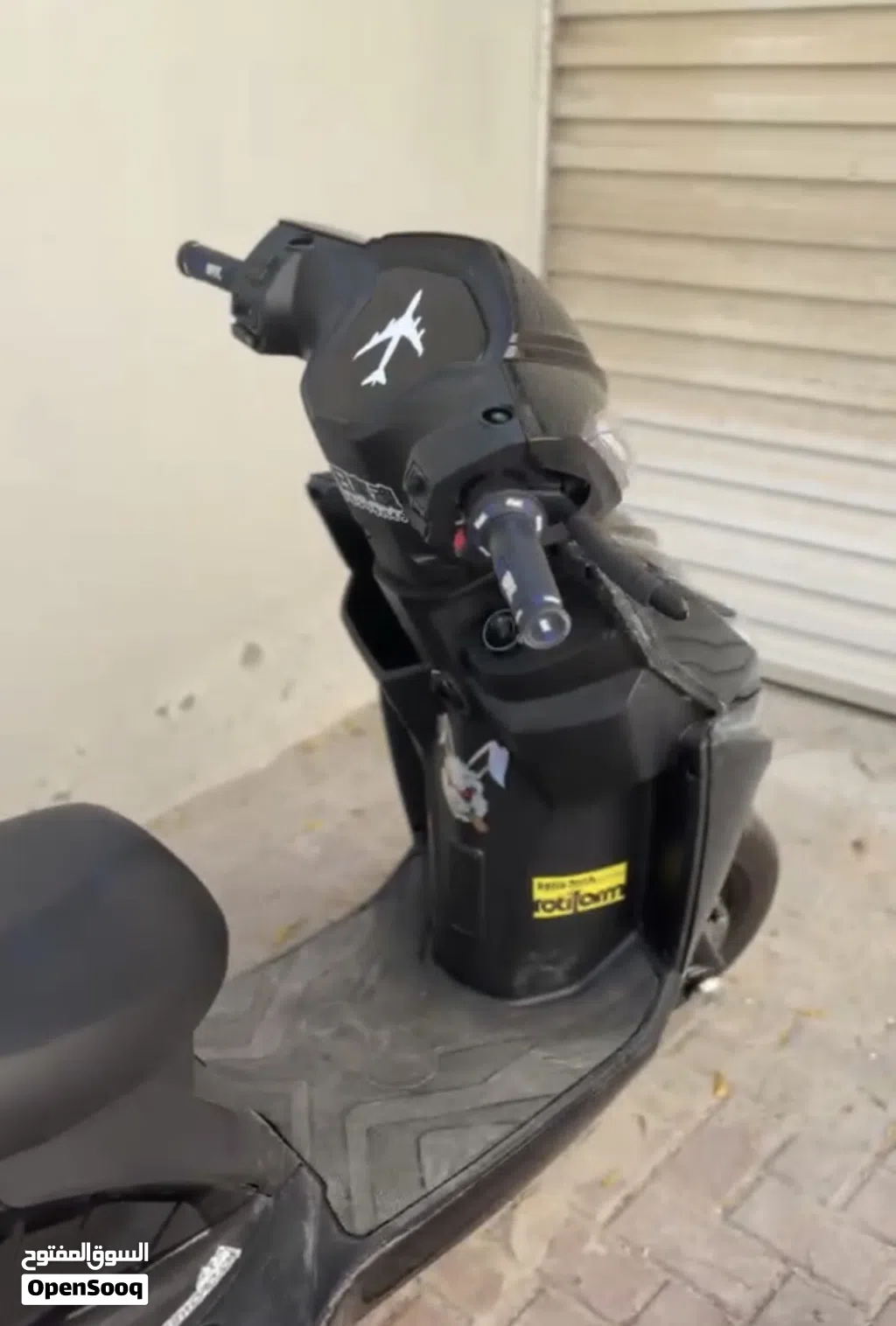سكوتر كهربائي V60-2000Wللبيع استخدام 5 شهور فقط  بطارية قوية وممتازة  حالة نضيفة  مناسب للرحلات