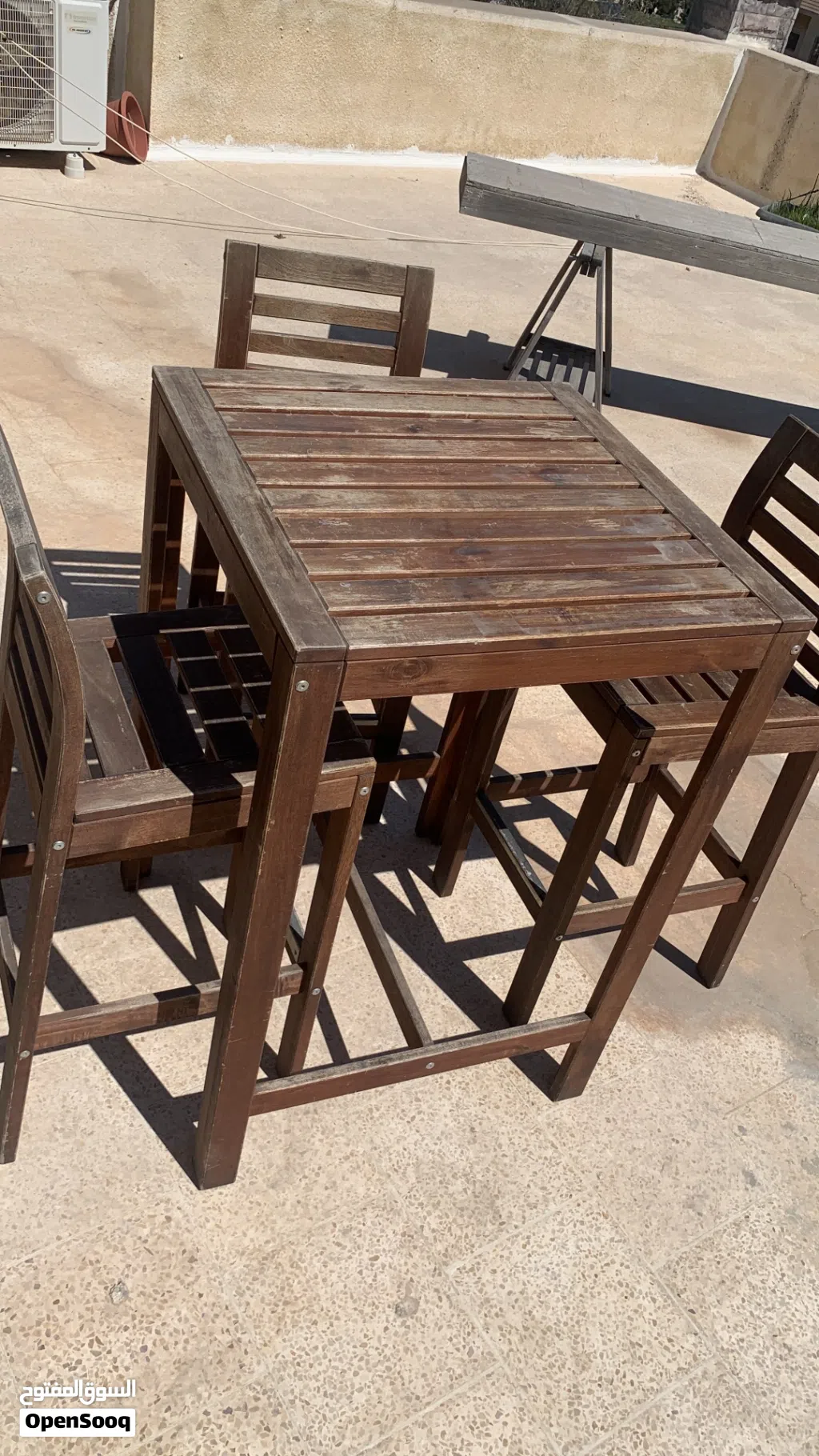 طاولات ستولز