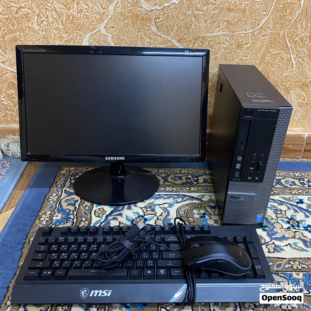 كمبيوتر مكتبي من شركة ديل مع جميع الملحقات