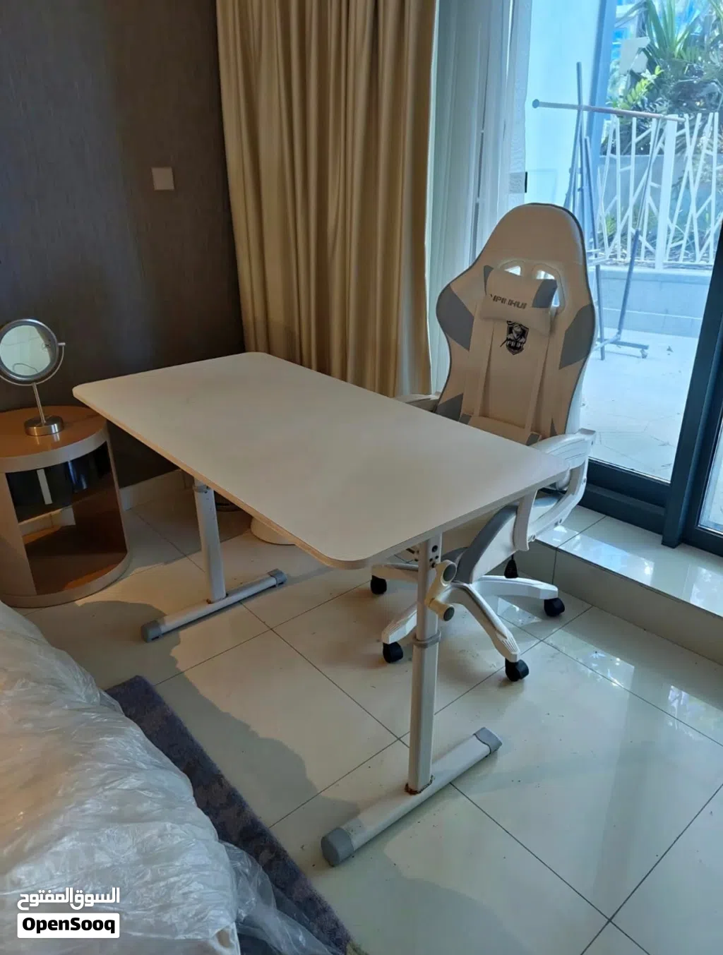 gaming chair with desk last price